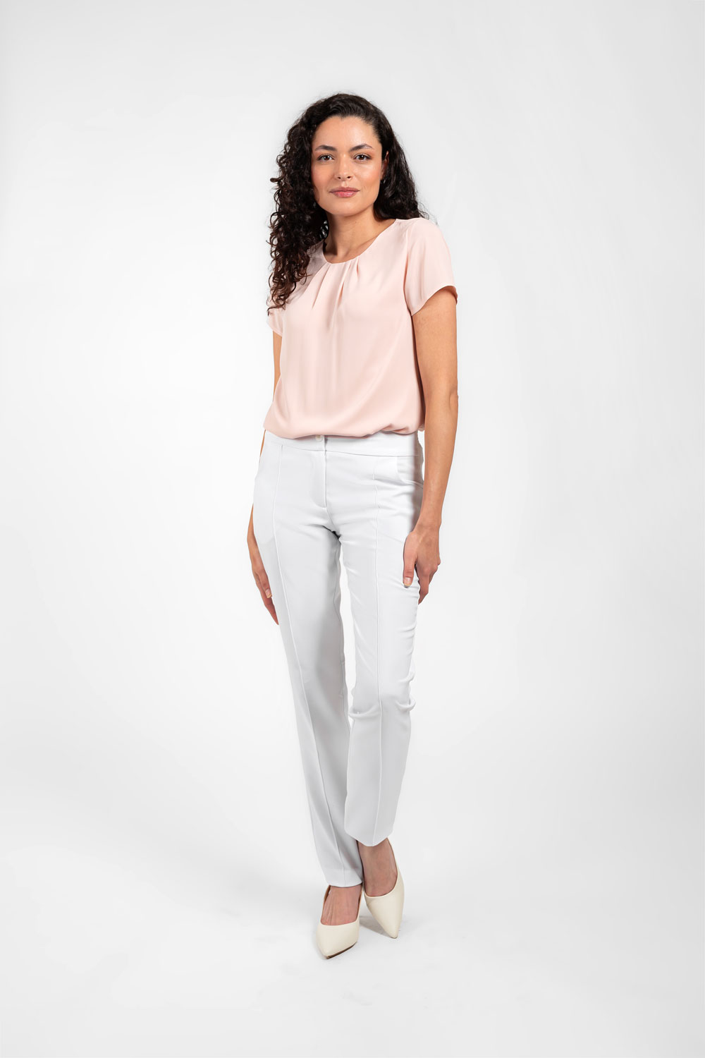 blusa-rosa-calca-branca.jpg